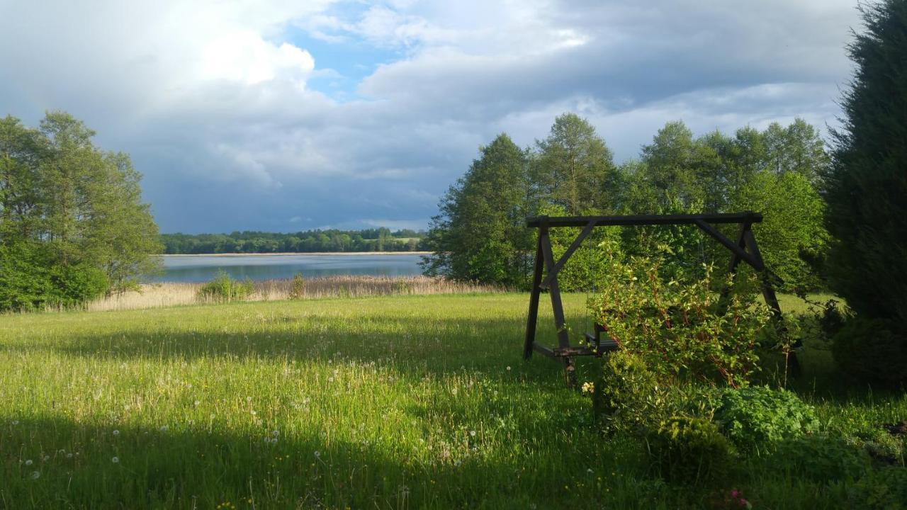 Domki Nad Jeziorem Półwysep SURYTY Zewnętrze zdjęcie