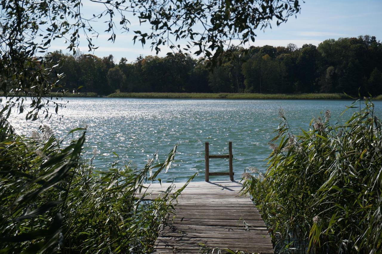 Domki Nad Jeziorem Półwysep SURYTY Zewnętrze zdjęcie