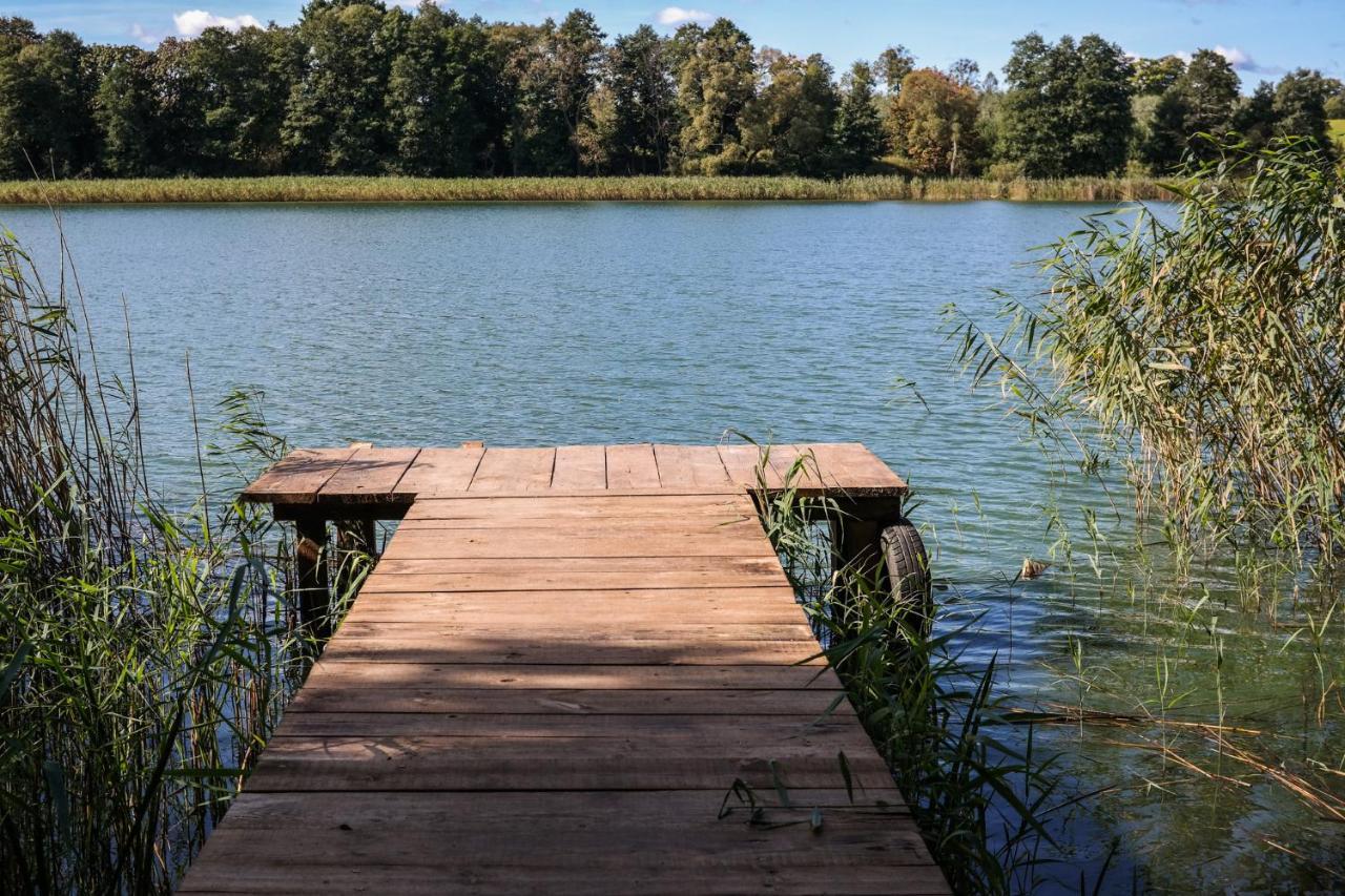 Domki Nad Jeziorem Półwysep SURYTY Zewnętrze zdjęcie